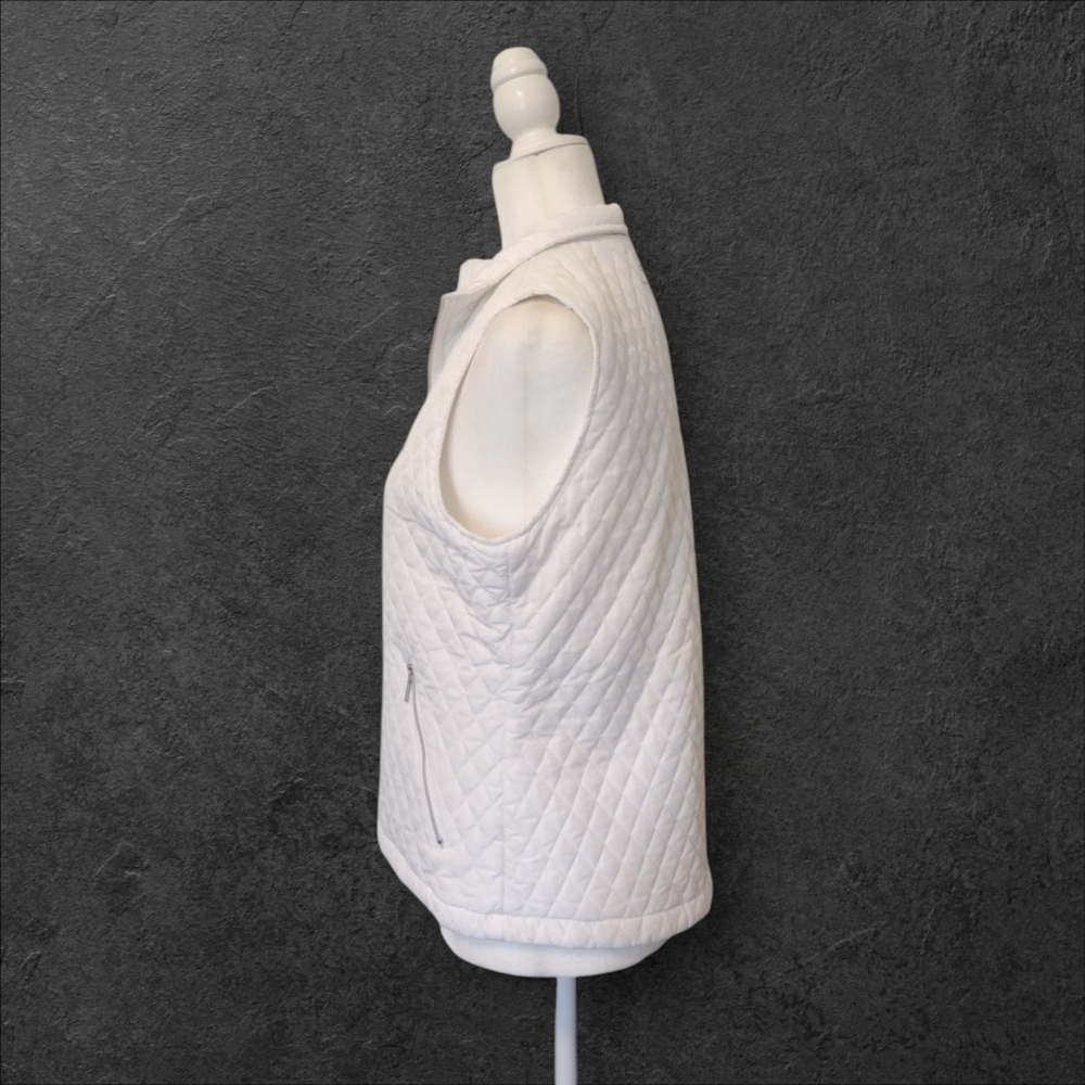 Page & Tuttle White Full Zip Quilted Vest Size Medium - Picture 2 of 7